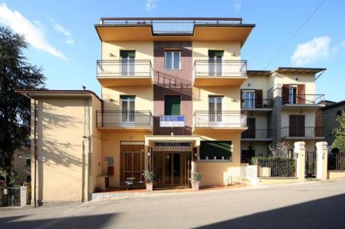 Il Centrale Cortona Exteriör bild